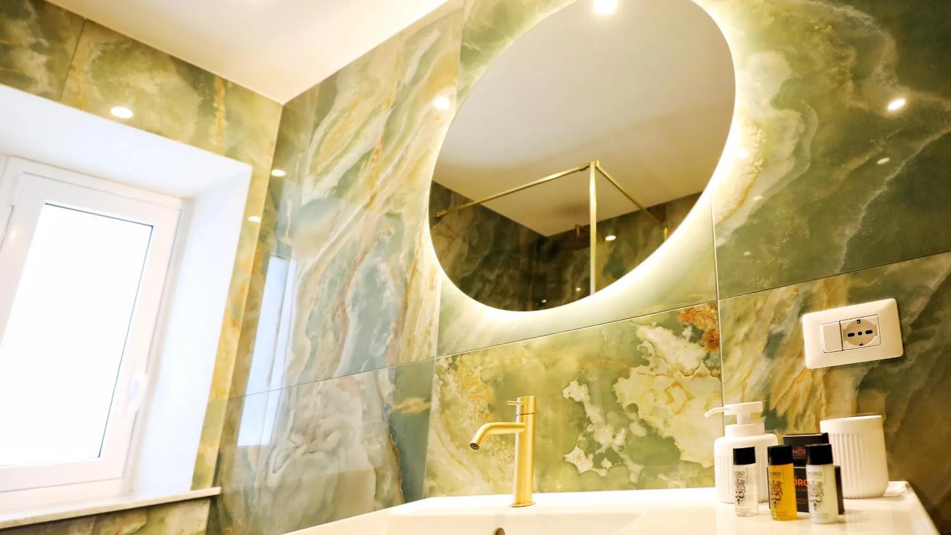 Teatro Suites Rooms Catania 2*,